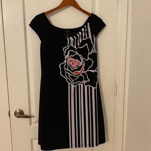 White House Black Market Beautiful rose dress